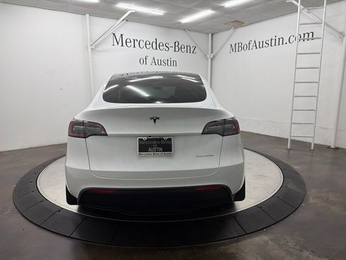 Used 2022 Tesla Model Y Long Range AWD/4WD image 6