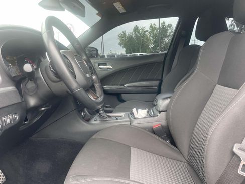 Used 2022 Dodge Charger R/T w/ Performance Handling Group RWD image 14