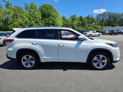 Used 2019 Toyota Highlander Limited AWD/4WD image 9