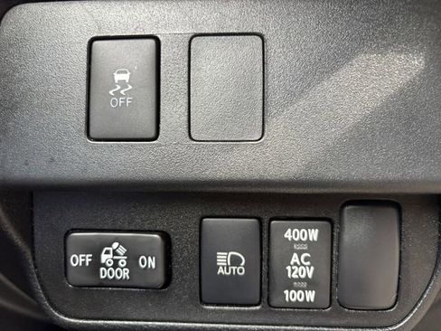 Used 2020 Toyota Tacoma TRD Sport image 17