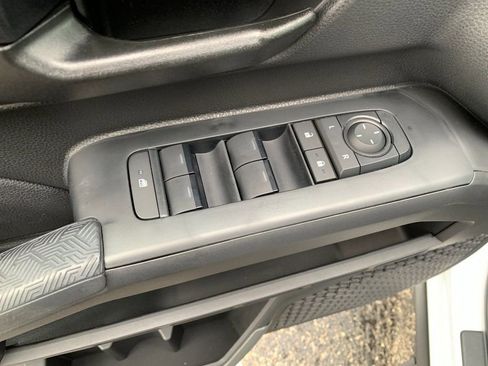 New 2026 Toyota Tacoma SR5 AWD/4WD image 12