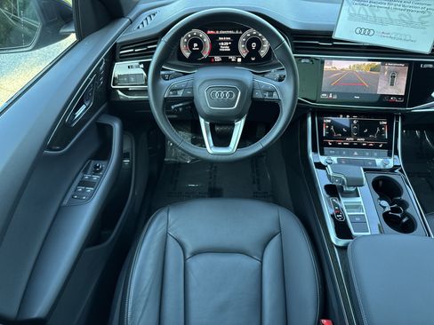 Used 2025 Audi Q8 Premium AWD/4WD image 13
