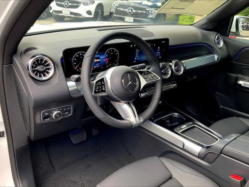 Certified 2026 Mercedes-Benz GLB 250 4MATIC image 9