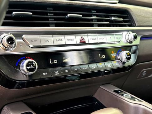 Used 2022 Kia Telluride SX w/ Towing Package FWD image 19