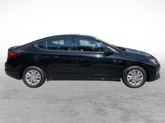 Used 2020 Hyundai Elantra SE w/ Cargo Package (C1) FWD video 2