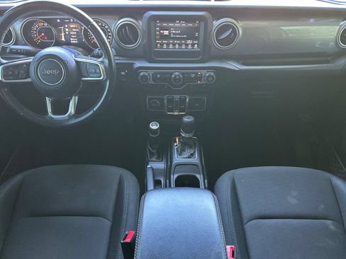 Used 2020 Jeep Wrangler Unlimited Sahara AWD/4WD image 10