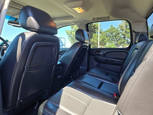 Used 2013 Chevrolet Silverado 3500 LTZ AWD/4WD image 11