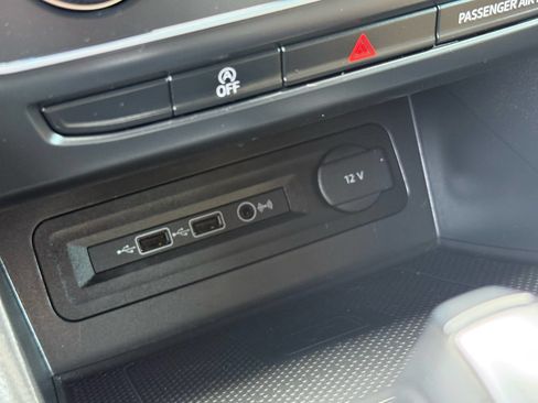 Used 2020 Volkswagen Atlas Cross Sport SE w/ Towing Package AWD/4WD image 22