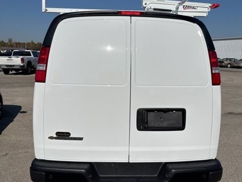 Used 2025 Chevrolet Express 3500 w/ Driver Convenience Package image 15