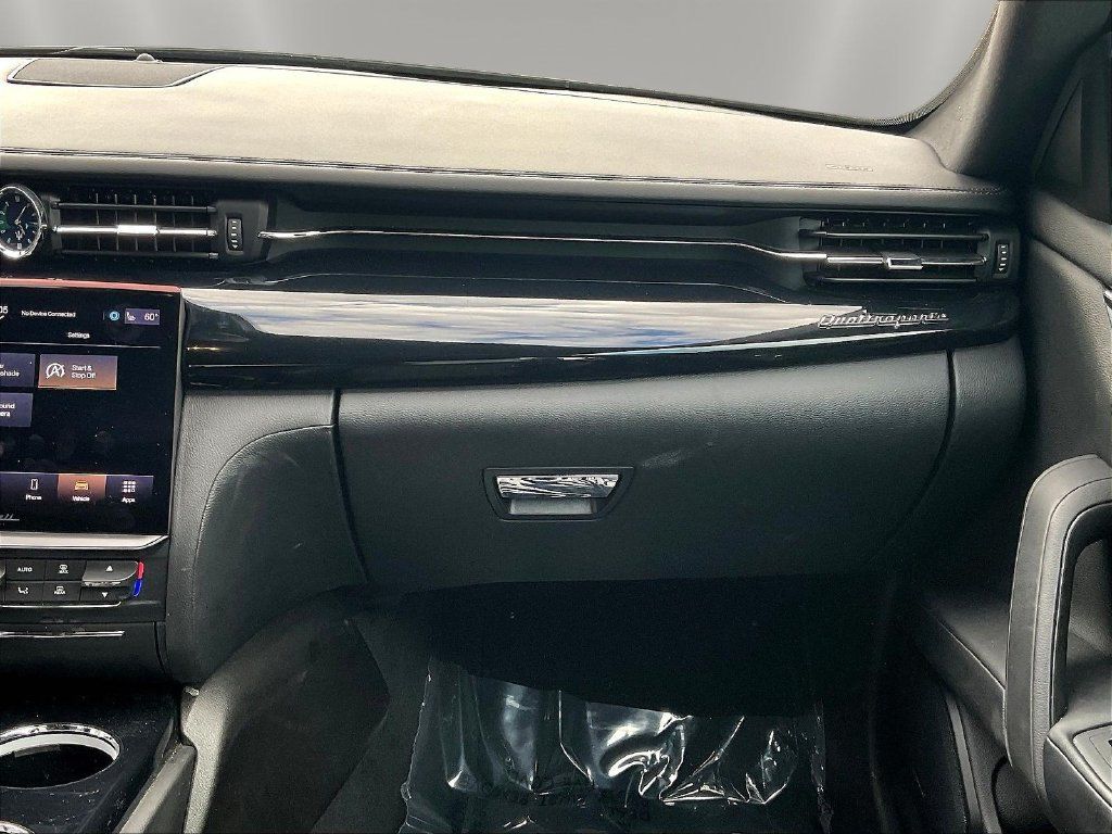 Used 2022 Maserati Quattroporte Modena RWD image 26