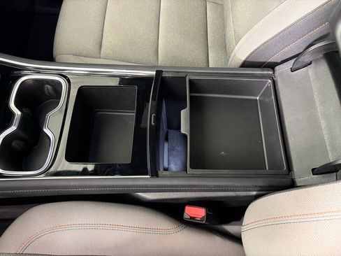 Used 2025 Chevrolet Traverse LT AWD/4WD image 37