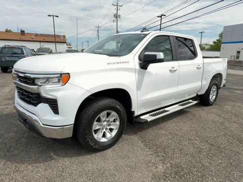 Used 2023 Chevrolet Silverado 1500 LT AWD/4WD image 4
