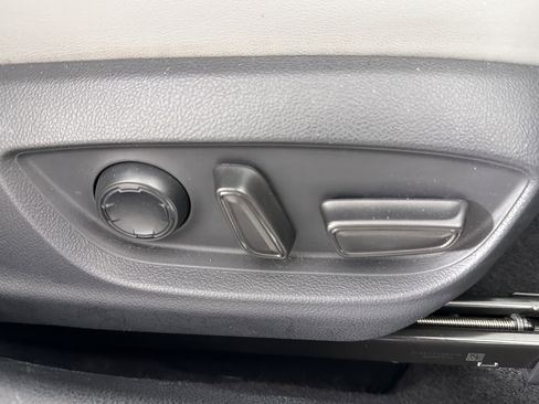 Used 2019 Toyota Avalon Limited w/ Advanced Safety Package FWD image 32