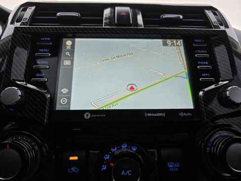 Used 2022 Toyota 4Runner SR5 Premium image 32