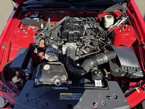 Used 2007 Ford Mustang Deluxe image 16