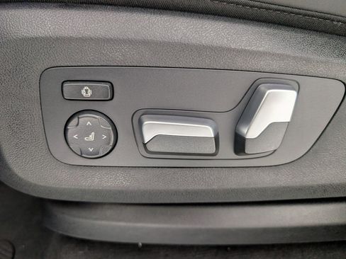 New 2026 BMW X5 sDrive40i w/ M Sport Package image 13