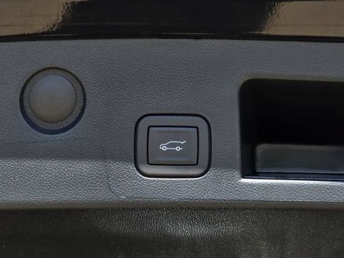 New 2027 GMC Terrain AT4 w/ Convenience Package III AWD/4WD image 9