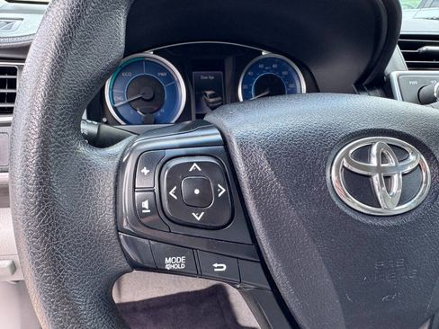 Used 2015 Toyota Camry LE FWD image 13