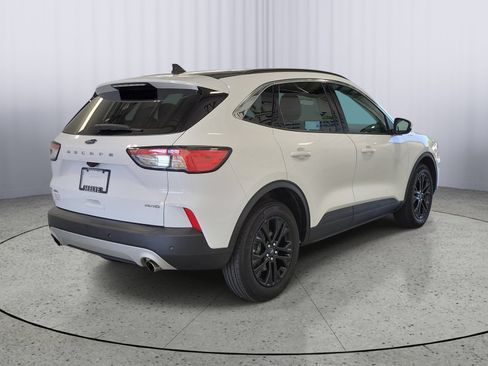 Certified 2021 Ford Escape SEL w/ Technology Package AWD/4WD image 2