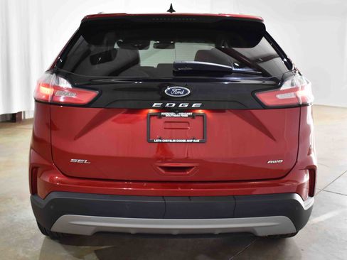 Used 2022 Ford Edge SEL w/ Convenience Package image 8