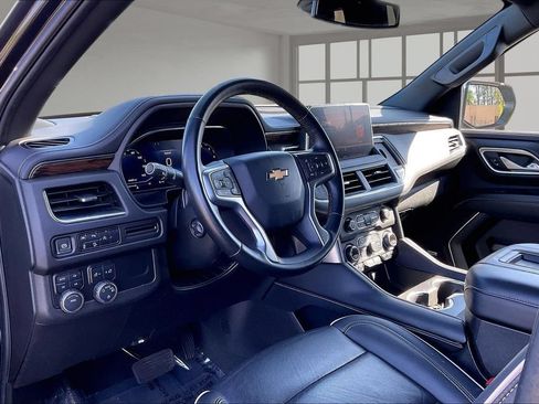 Used 2024 Chevrolet Tahoe Premier AWD/4WD image 17