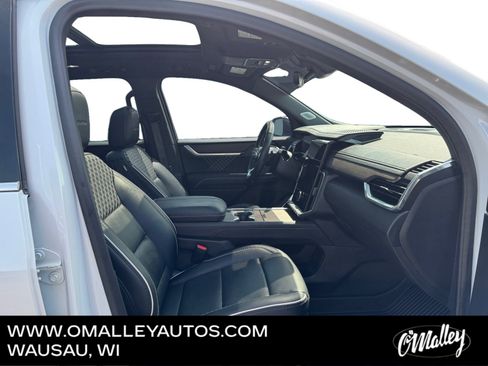 Used 2024 GMC Acadia Denali w/ Super Cruise Package AWD/4WD image 14