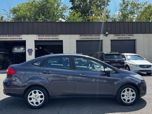 Used 2012 Ford Fiesta SE FWD image 7