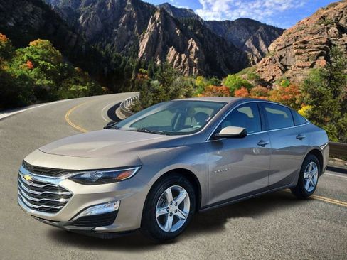 Used 2024 Chevrolet Malibu LS FWD image 5