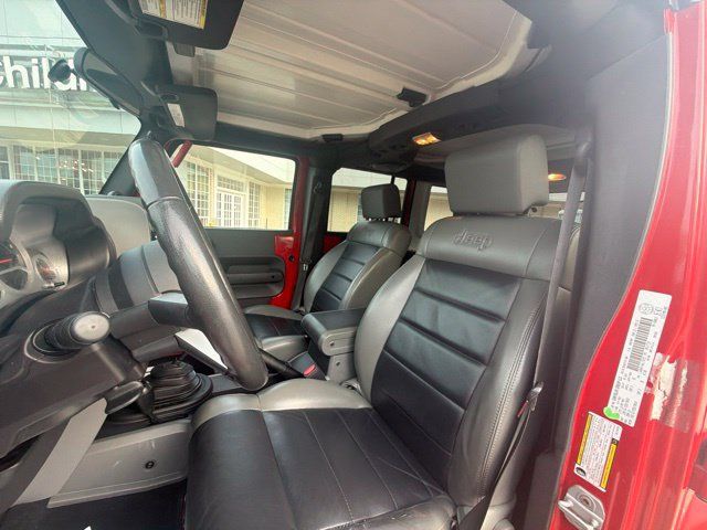 Used 2010 Jeep Wrangler Unlimited Sahara w/ Dual Top Group AWD/4WD image 10