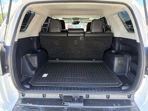 Used 2021 Toyota 4Runner TRD Off-Road Premium w/ Moonroof Package AWD/4WD image 19