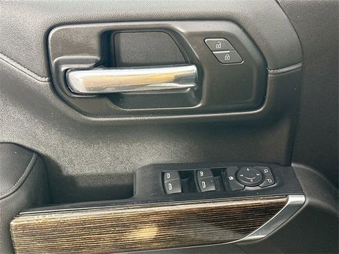 Used 2020 GMC Sierra 1500 Elevation w/ Elevation Value Package image 25