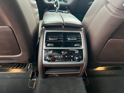 Used 2021 BMW 750i xDrive 750i xDrive w/ Executive Package image 22