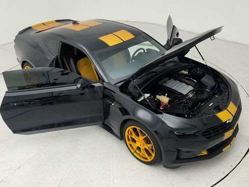 Used 2023 Chevrolet Camaro LT w/ RS Package image 40