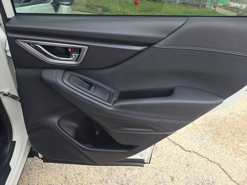 Used 2024 Subaru Forester Premium image 8