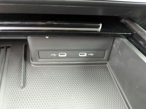 New 2026 Volkswagen Atlas Peak Edition image 38