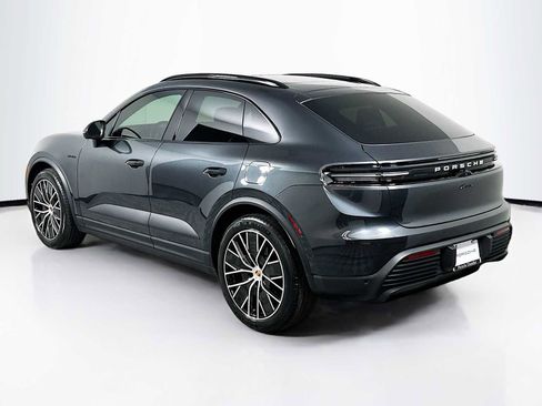 New 2026 Porsche Macan Electric image 3