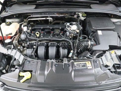 Used 2014 Ford Focus SE FWD image 16