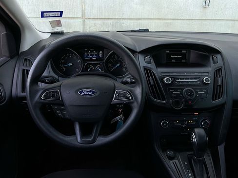 Used 2018 Ford Focus SE image 12