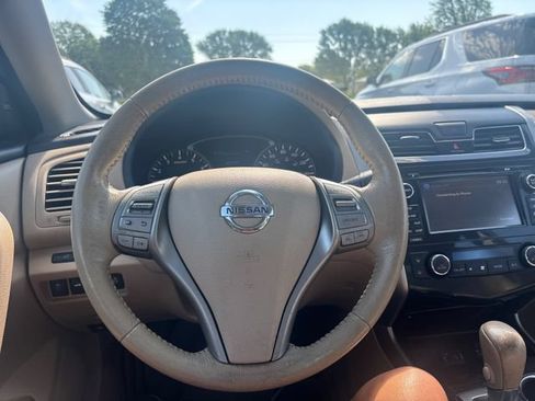 Used 2014 Nissan Altima 2.5 SL w/ Technology Package FWD image 17