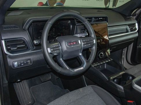 Used 2026 GMC Terrain Elevation w/ Black Edition image 6