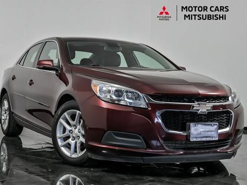 Used 2015 Chevrolet Malibu LT w/ Power Convenience Package FWD image 1