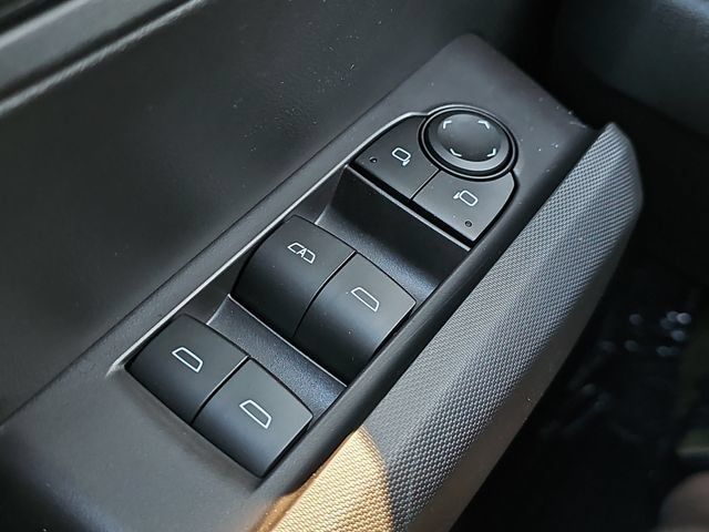 Used 2023 Chevrolet Colorado Trail Boss AWD/4WD image 13