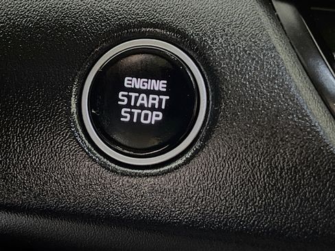 Used 2024 Kia Seltos EX image 23