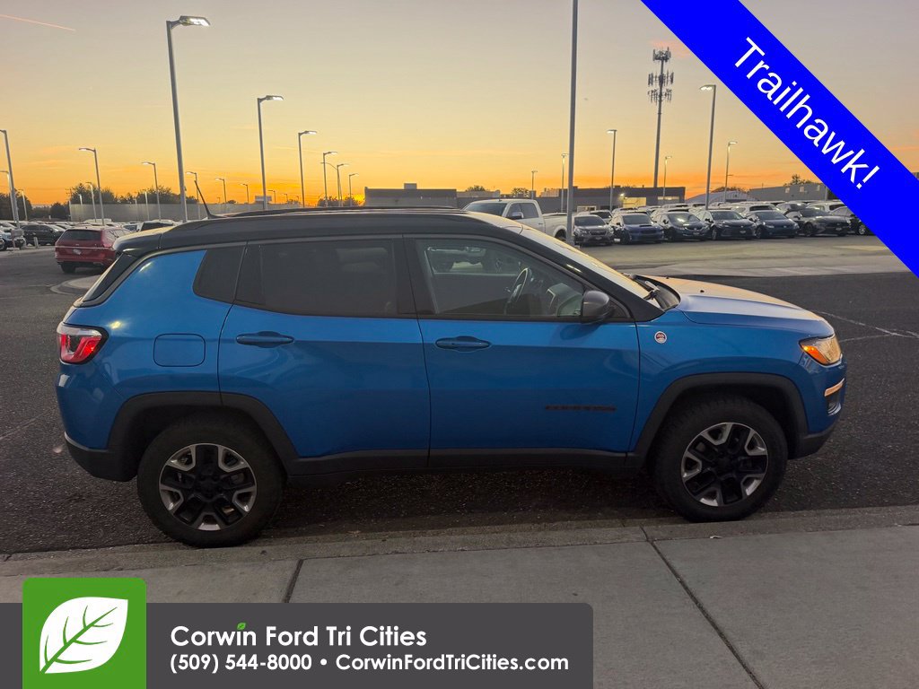 Used 2017 Jeep Compass Trailhawk w/ Safe & Security Group AWD/4WD image 8