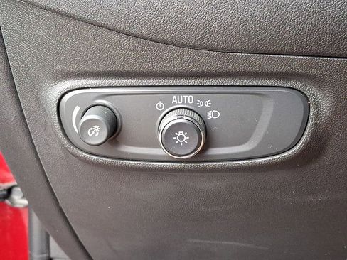 Used 2023 Chevrolet Equinox LT w/ LPO, Floor Liner Package image 24