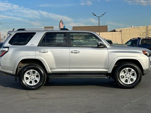 Used 2024 Toyota 4Runner SR5 image 3
