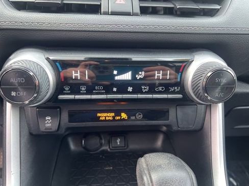 Used 2021 Toyota RAV4 XLE w/ Convenience Package image 35