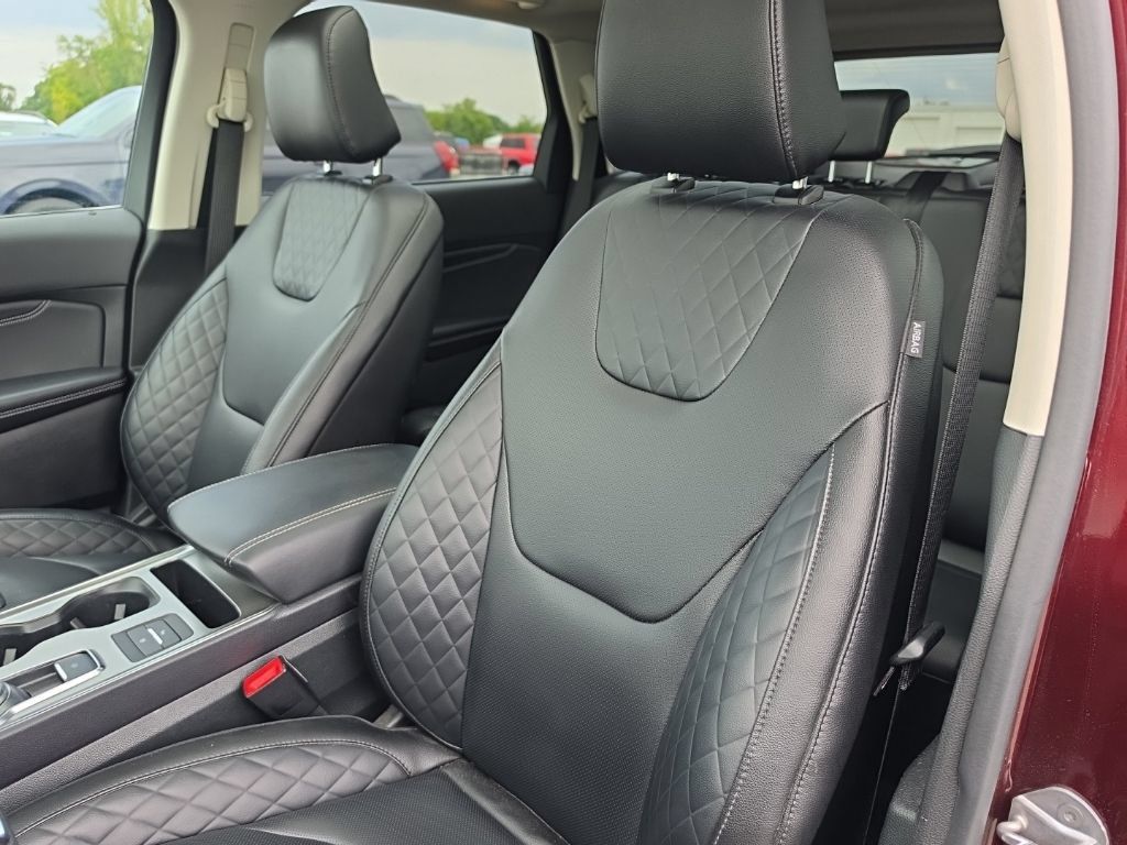 Used 2024 Ford Edge Titanium w/ Equipment Group 301A AWD/4WD image 20