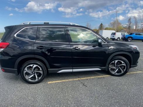 Used 2023 Subaru Forester Touring AWD/4WD image 9