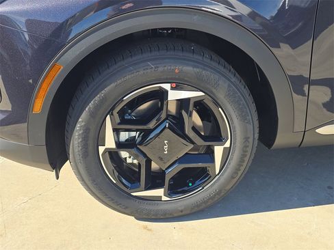 New 2026 Kia Sportage EX image 37
